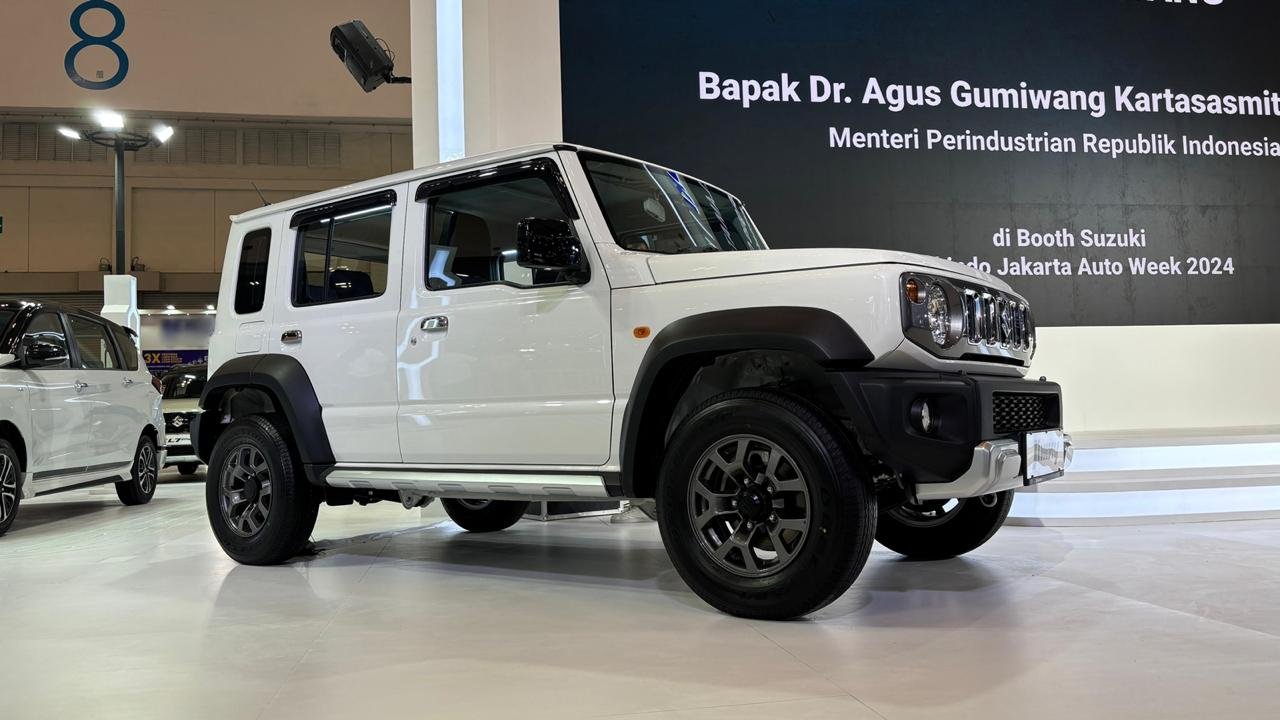 Jimny 5-door White Rhino Edition Meluncur di GAIKINDO Jakarta Auto Show